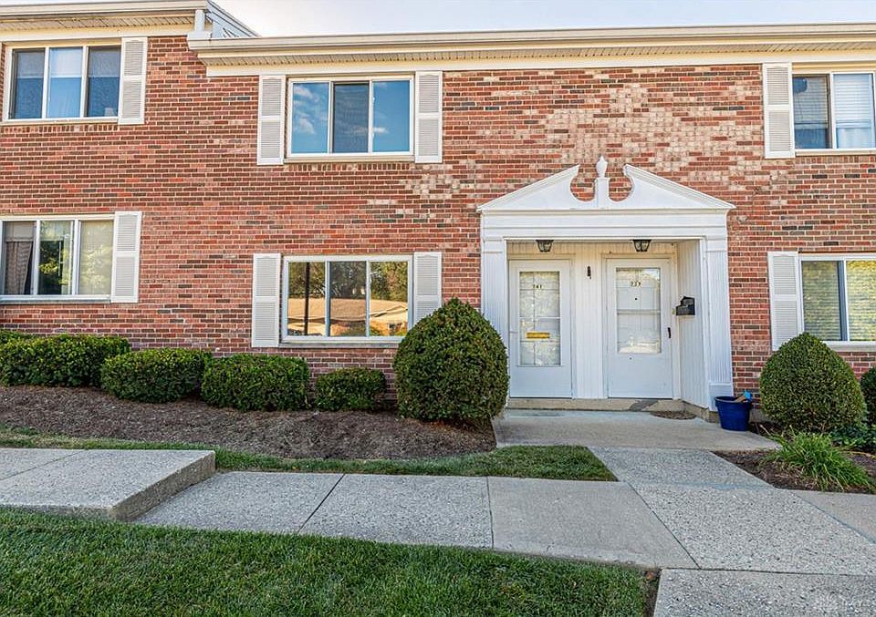 1st image of 741 Clareridge Ln