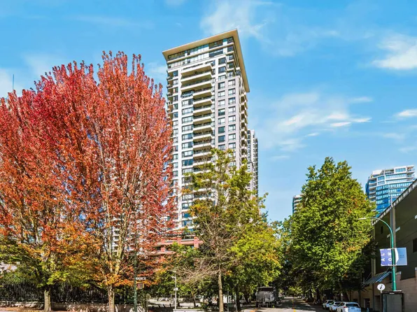 977 Mainland St #2105, Vancouver, BC V6B 1T2