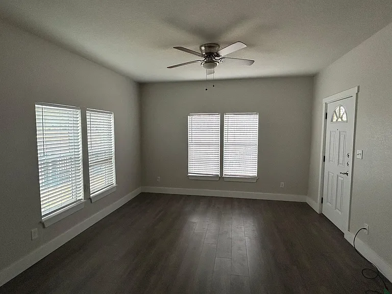 1201 S Palmetto — Photo 5