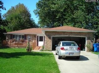 3676 Walter Rd, North Olmsted, OH 44070