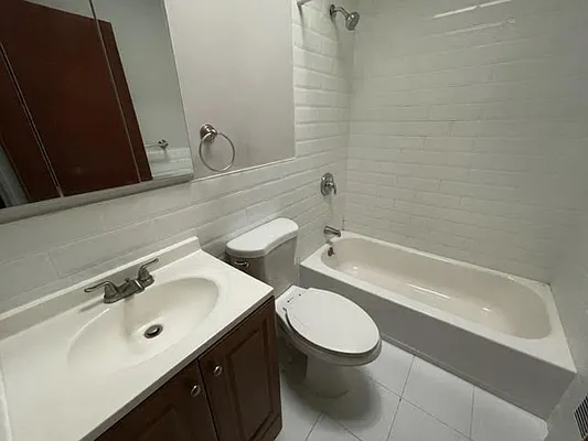 Rented by Voro, LLC | media 14