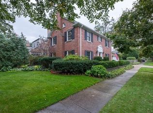 540 Pleasant Ave, Highland Park, IL 60035