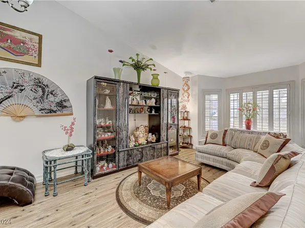 5320 Rebecca Rd, Las Vegas, NV 89130