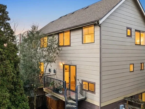 2017 NW 59th Street #A, Seattle, WA 98107