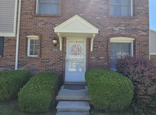 20148 S Great Oaks Cir, Clinton Township, MI 48036