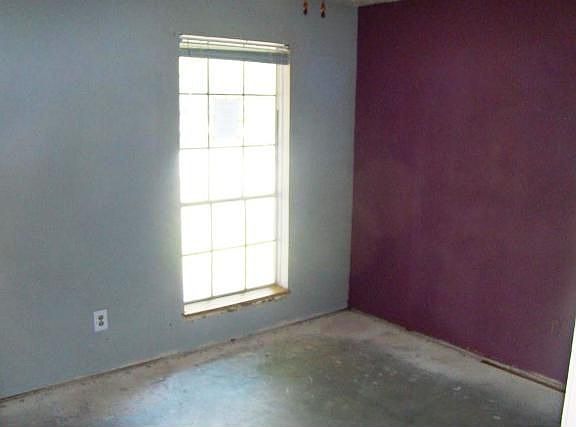 4th image of 9927 Hannon Dr