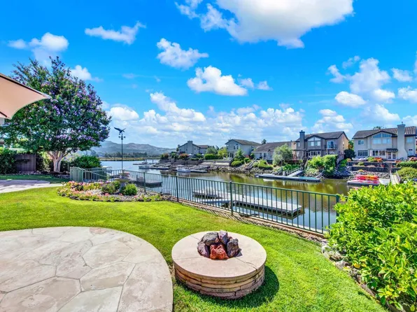41 N Newport Drive, Napa, CA 94559