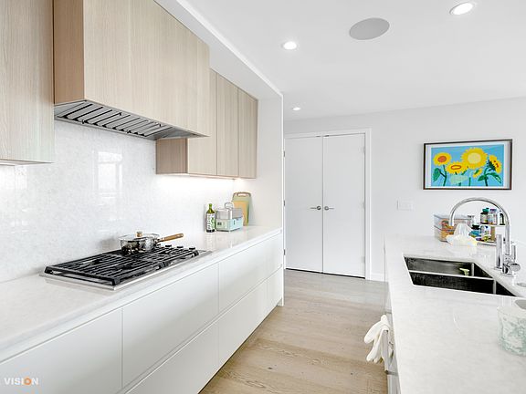 5th image of 7433 Cambie St #2105