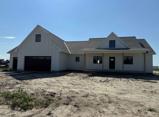 809 A Ave, Axtell, NE 68924