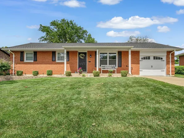 942 N Metter Ave, Columbia, IL 62236