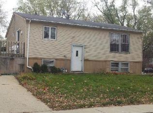 106 Ensenada Dr, Carpentersville, IL 60110