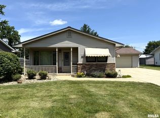597 Walnut St, Knoxville, IL 61448