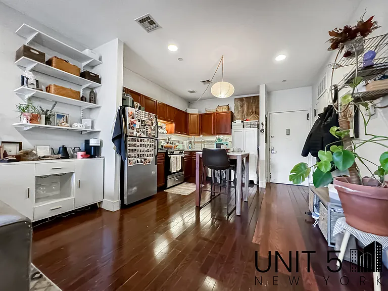 1490 Jefferson Ave #3A — Photo 6