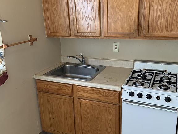 4th image of 709 Oilfield Ave APT 10