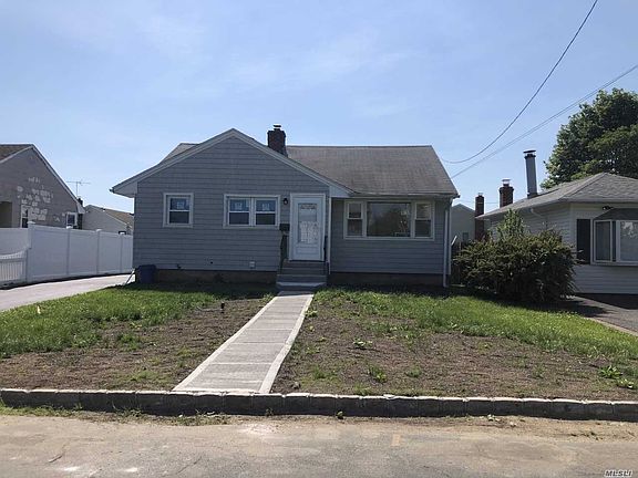 2nd image of 180 Jervis Ave