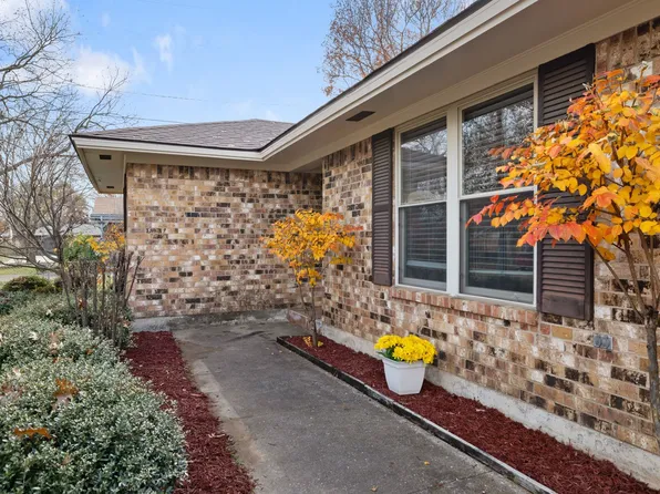 2717 Paula Dr, Denison, TX 75020