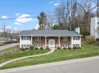 3701 Wildwood Dr, Endwell, NY 13760
