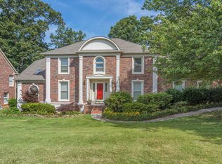 1400 Knightsbridge Dr, Knoxville, TN 37922