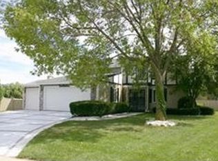 719 S Noah Ter, Mount Prospect, IL 60056