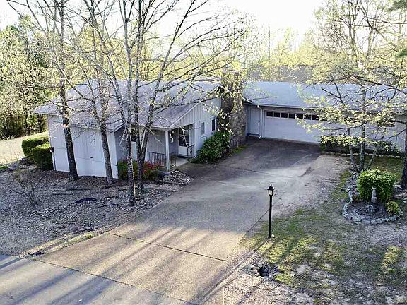 3rd image of 142 Castano Dr