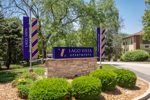 Lago Vista Apartments Photo 1