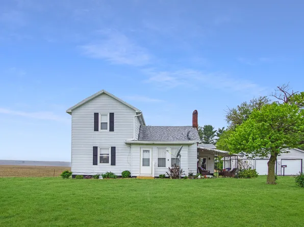 23215 N Route 40, Edelstein, IL 61526