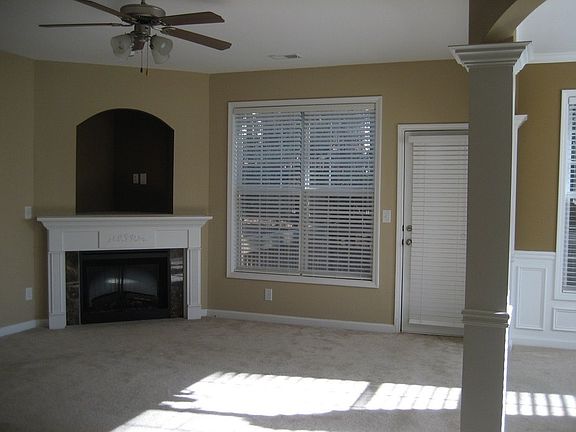 5th image of 537 Woodland Park Ter