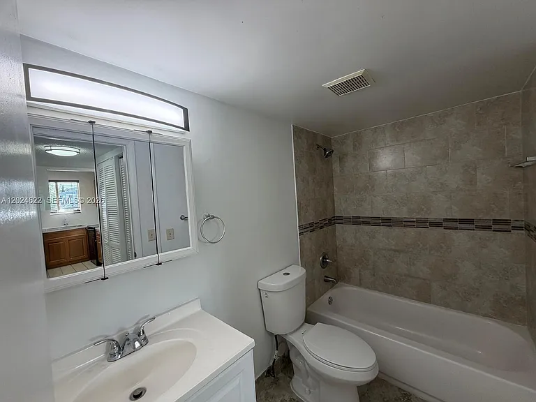 6207 SW 131st Ct #101 — Photo 9