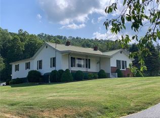 214 Jarrett Rd, Bakersville, NC 28705