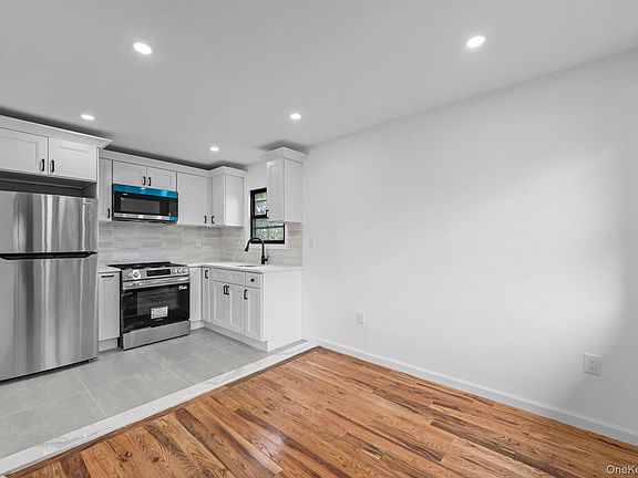 4th image of 423 Beach 63rd Street