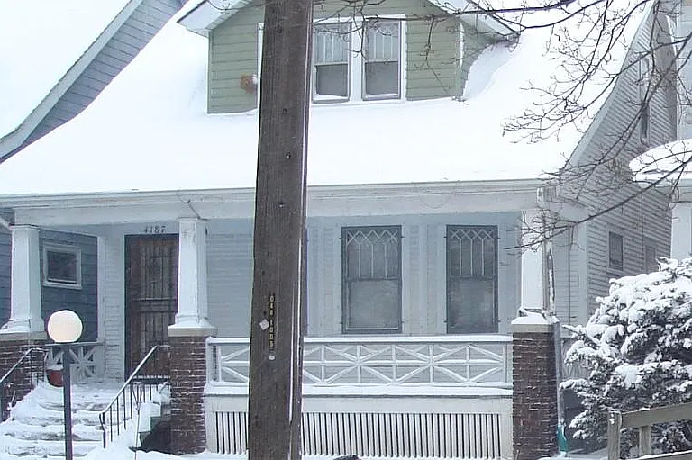 4187 Burns St — Photo 1