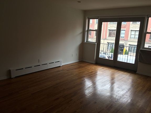 3rd image of 3033 30th St