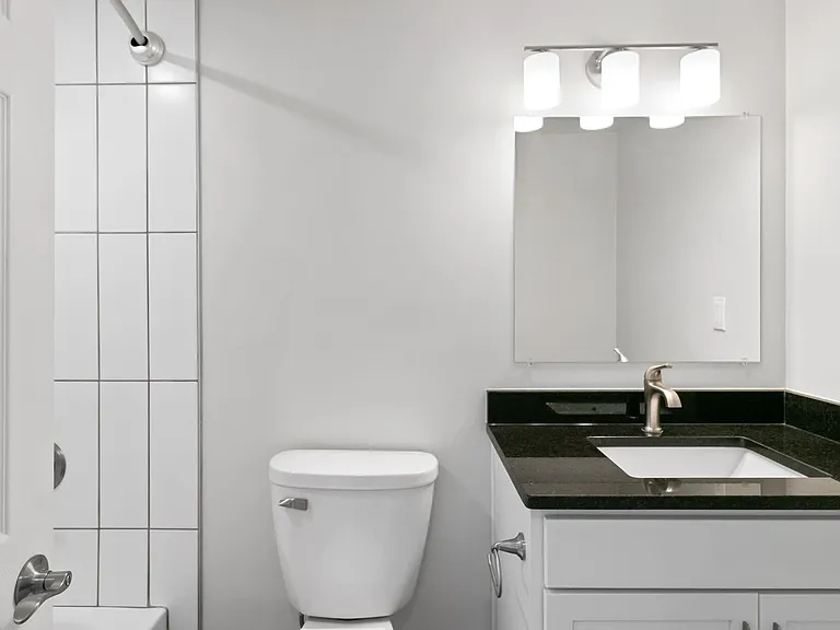 Fyfe Apartments — Photo 11