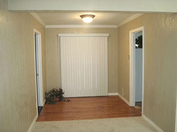 3rd image of 1937 Sussex Dr