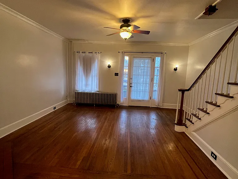 522 N Saint George St — Photo 4