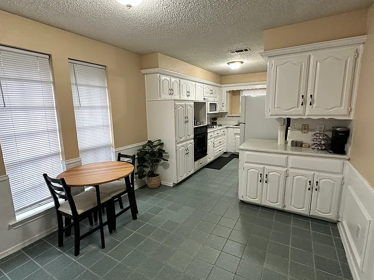 4821 S Country Club Rd — Photo 11