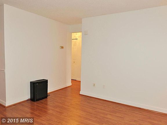 4th image of 6915 Mary Caroline Cir