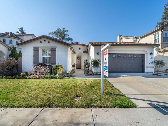 2nd image of 436 Cresta Ct