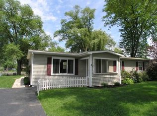 701 Kingston Blvd, McHenry, IL 60050