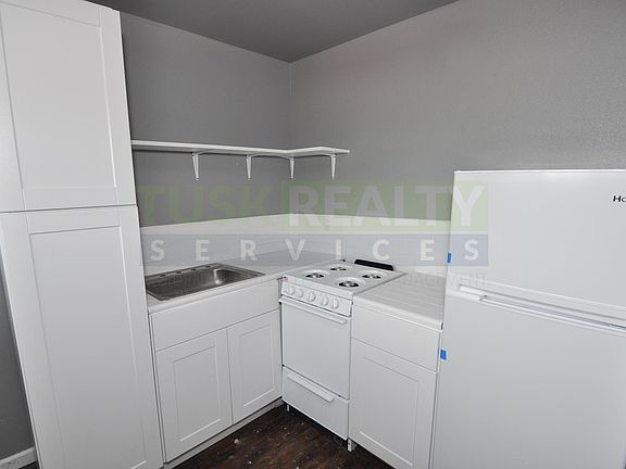 3rd image of 3610 Burkett St APT 5