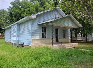 118 E Muskogee Ave, Sulphur, OK 73086