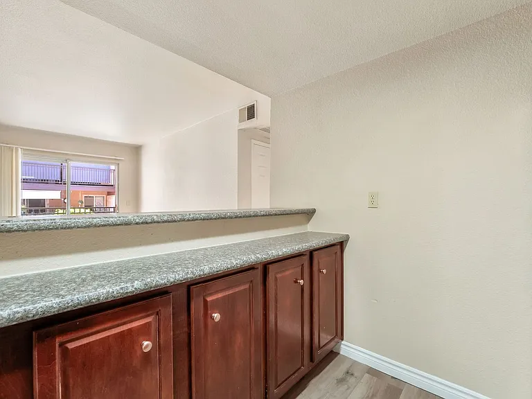 5062 River Glen Dr #151 — Photo 9