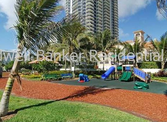 4th image of 4779 Collins Ave APT 3204