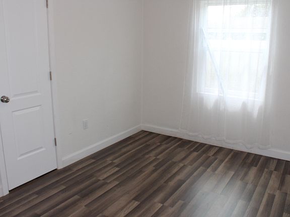 5th image of 1610 Elizabeth Ave