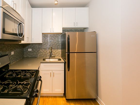 4th image of 2420 N Kedzie Blvd #D402