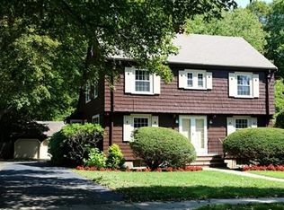 11 Sheffield Rd, Wakefield, MA 01880