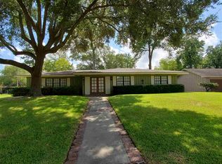 980 Larkspur Ln, Beaumont, TX 77706