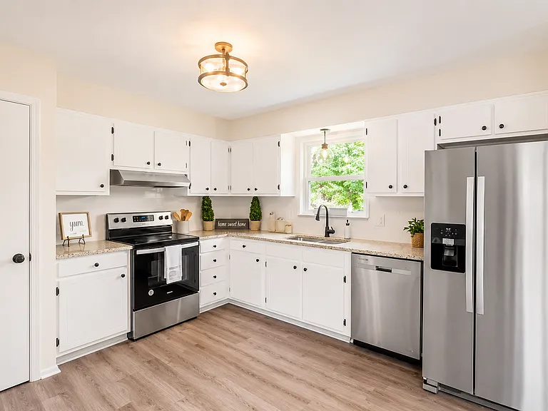 4401 Genny Lynn Dr — Photo 4