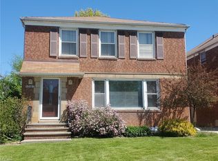 13507 Cedar Rd, University Heights, OH 44118