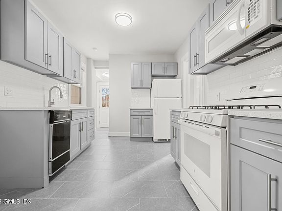 4th image of 12 Grigg St Floor 1